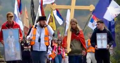 Прот. Саша Петровић: Студенти, узданицо Србије – напред, уз Божију помоћ, с вером у Бога, до победе!