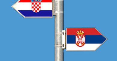 Поређење српског с хрватским законом о српском и хрватском (лингвистички истом) језику